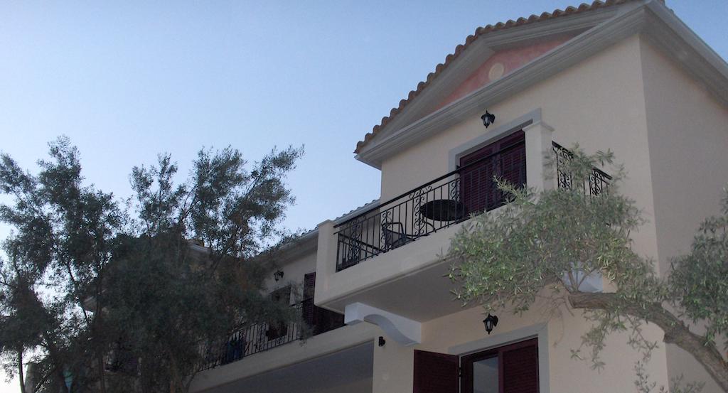 Mikros Gialos Apartments Esterno foto