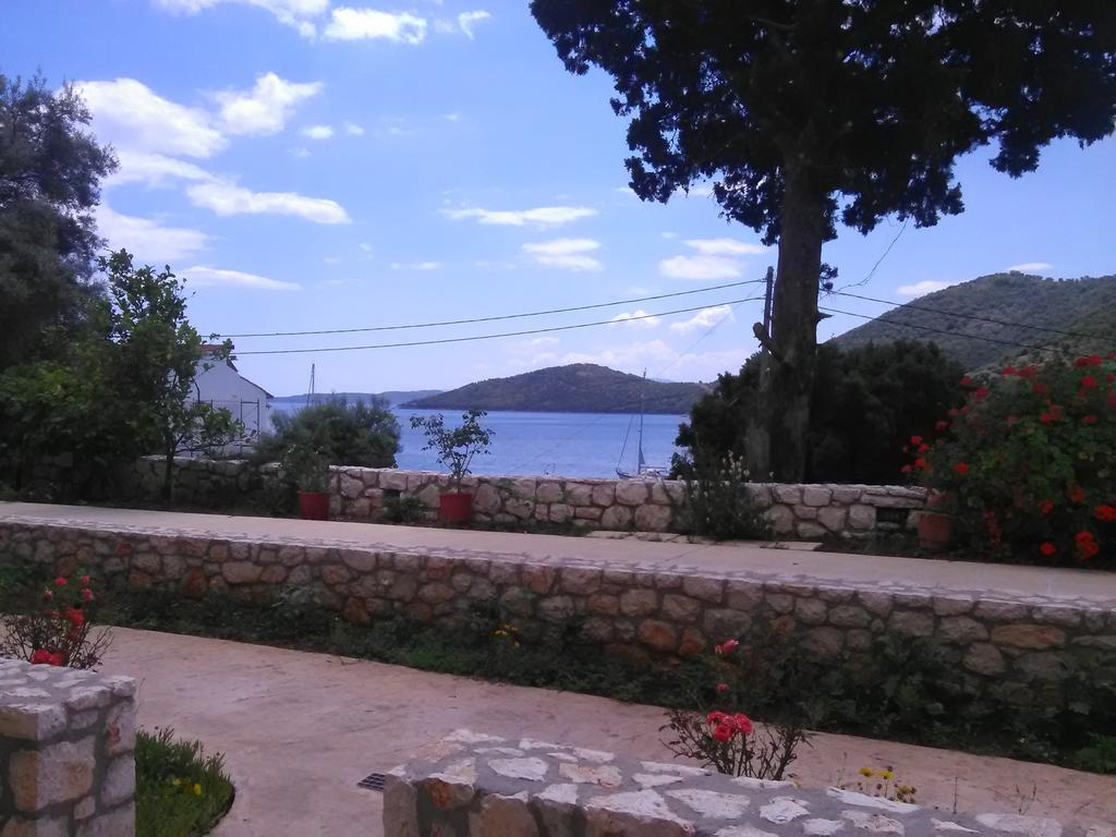 Mikros Gialos Apartments Esterno foto