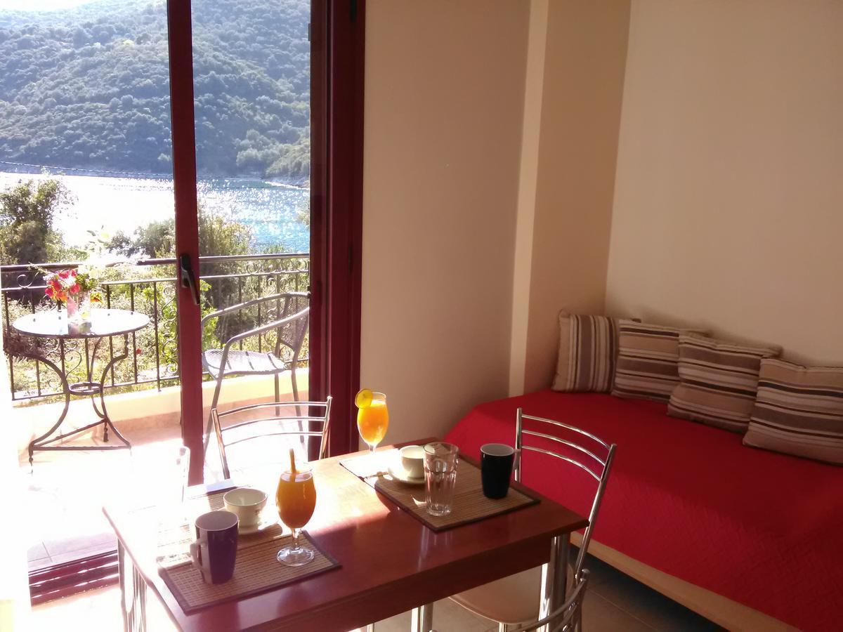 Mikros Gialos Apartments Esterno foto