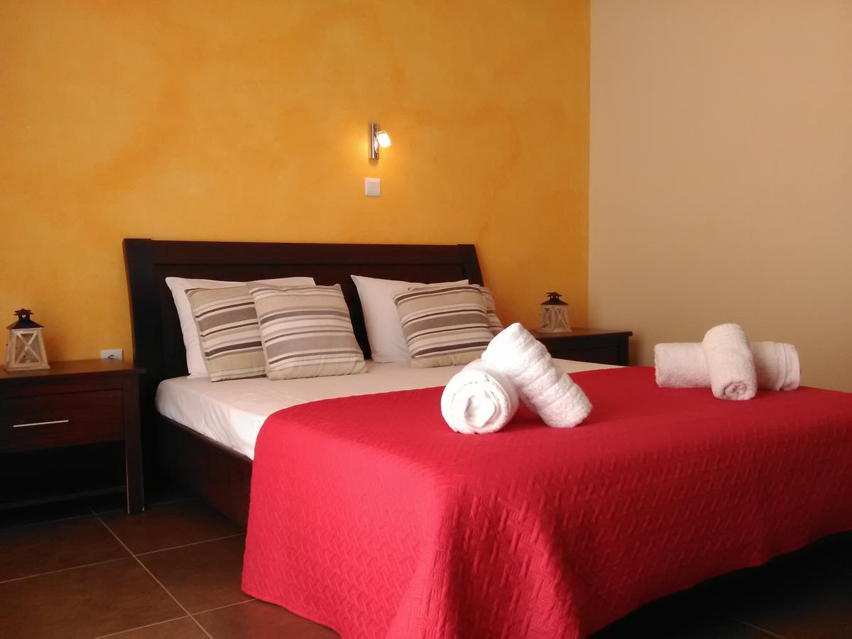 Mikros Gialos Apartments Esterno foto