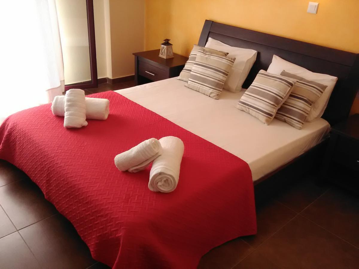 Mikros Gialos Apartments Esterno foto