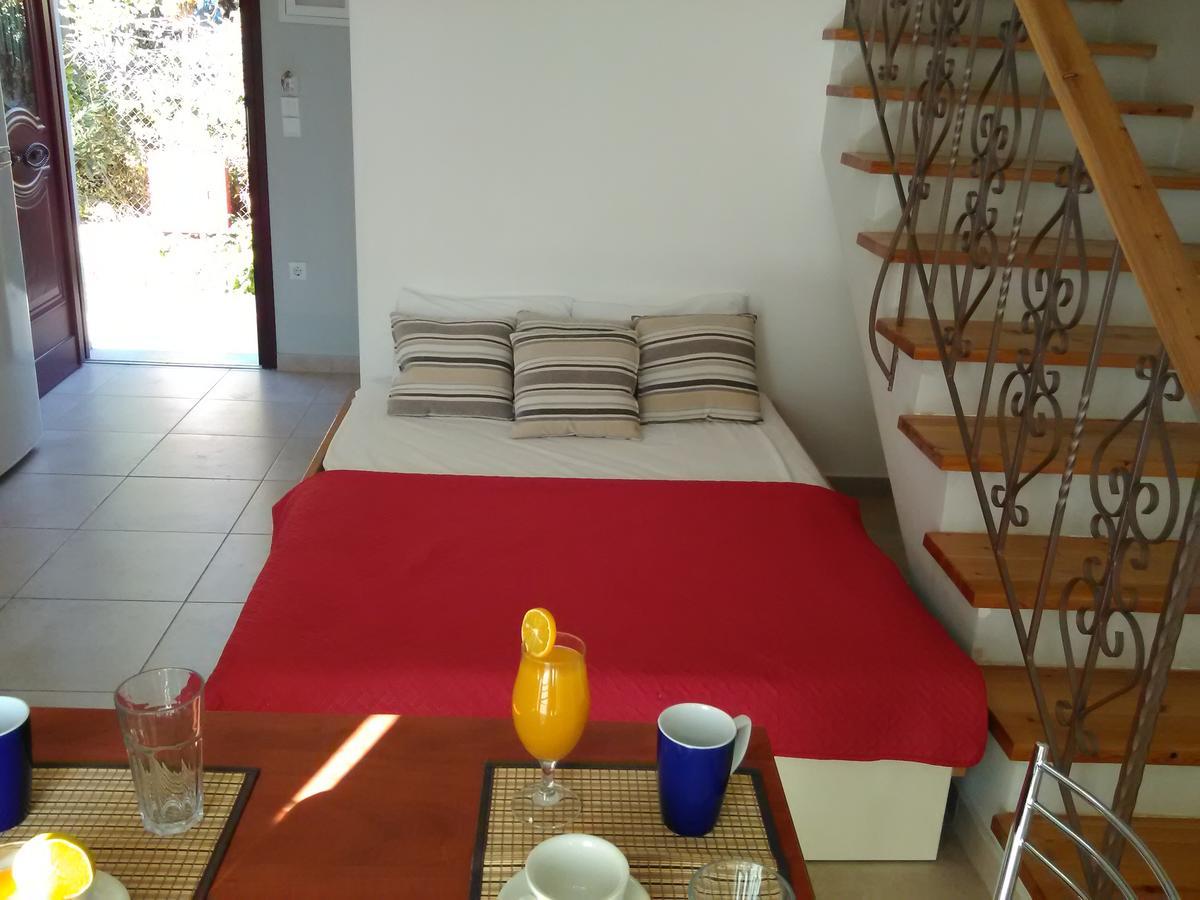 Mikros Gialos Apartments Esterno foto