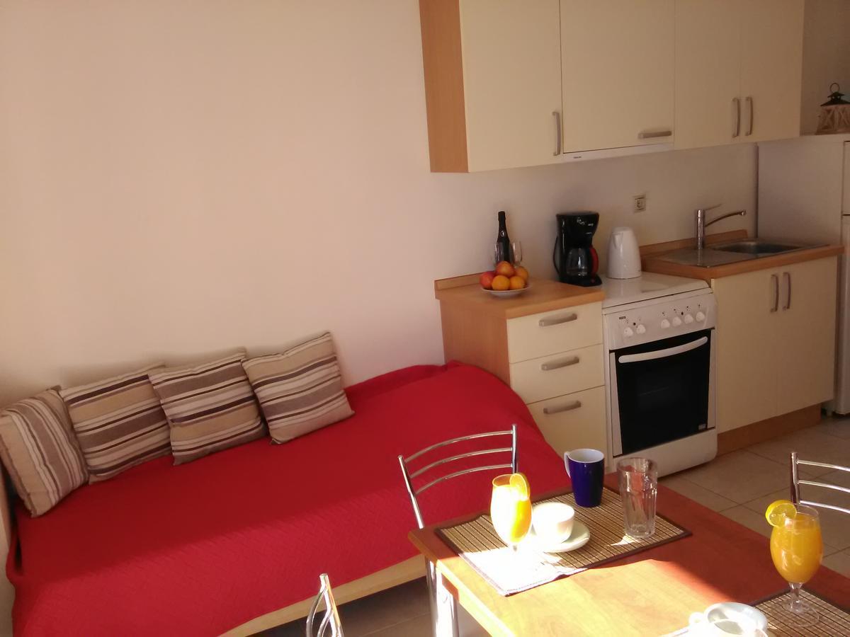 Mikros Gialos Apartments Esterno foto